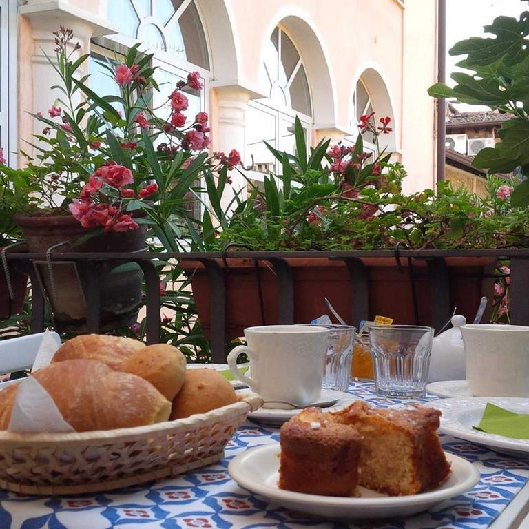 Bed & Breakfast Belfiore Лонато Экстерьер фото
