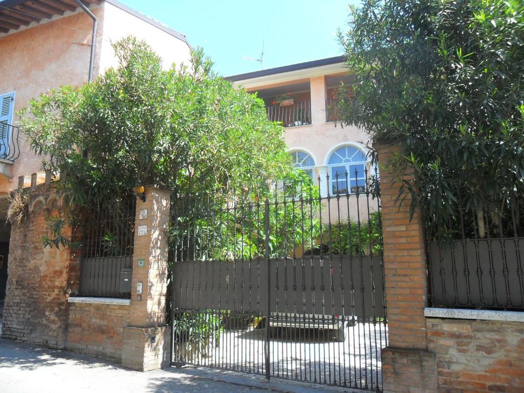 Bed & Breakfast Belfiore Лонато Экстерьер фото